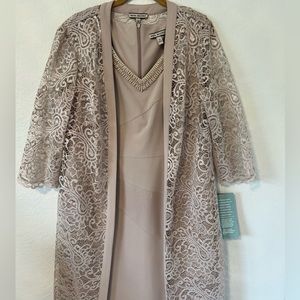 BRAND NEW NEVER WORN-Mother dress beige size 14- new with tags